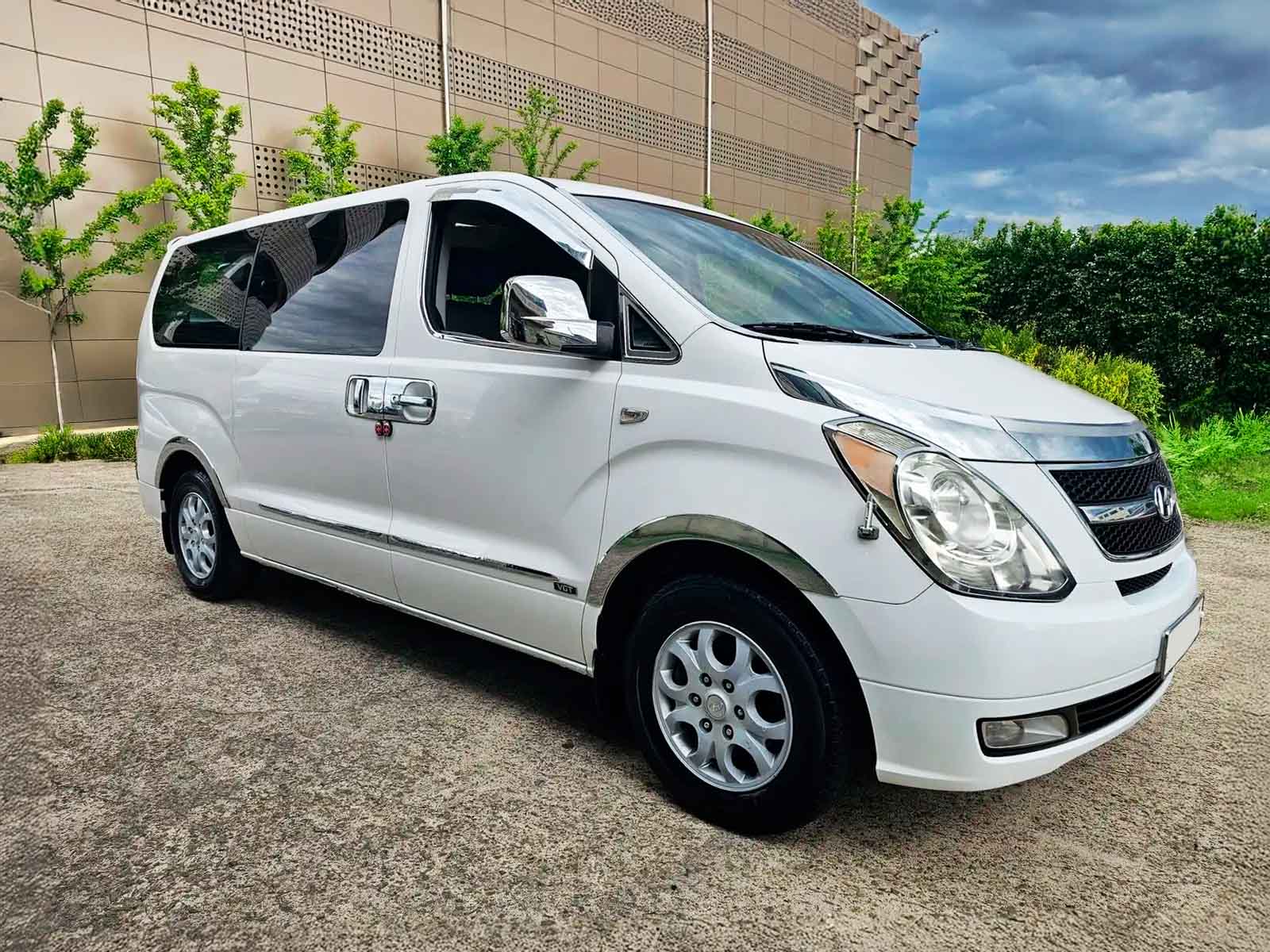 Hyundai Grand Starex